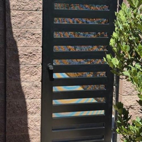 20251015234109_6-Side Gates