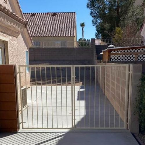 Gates dropdown3
